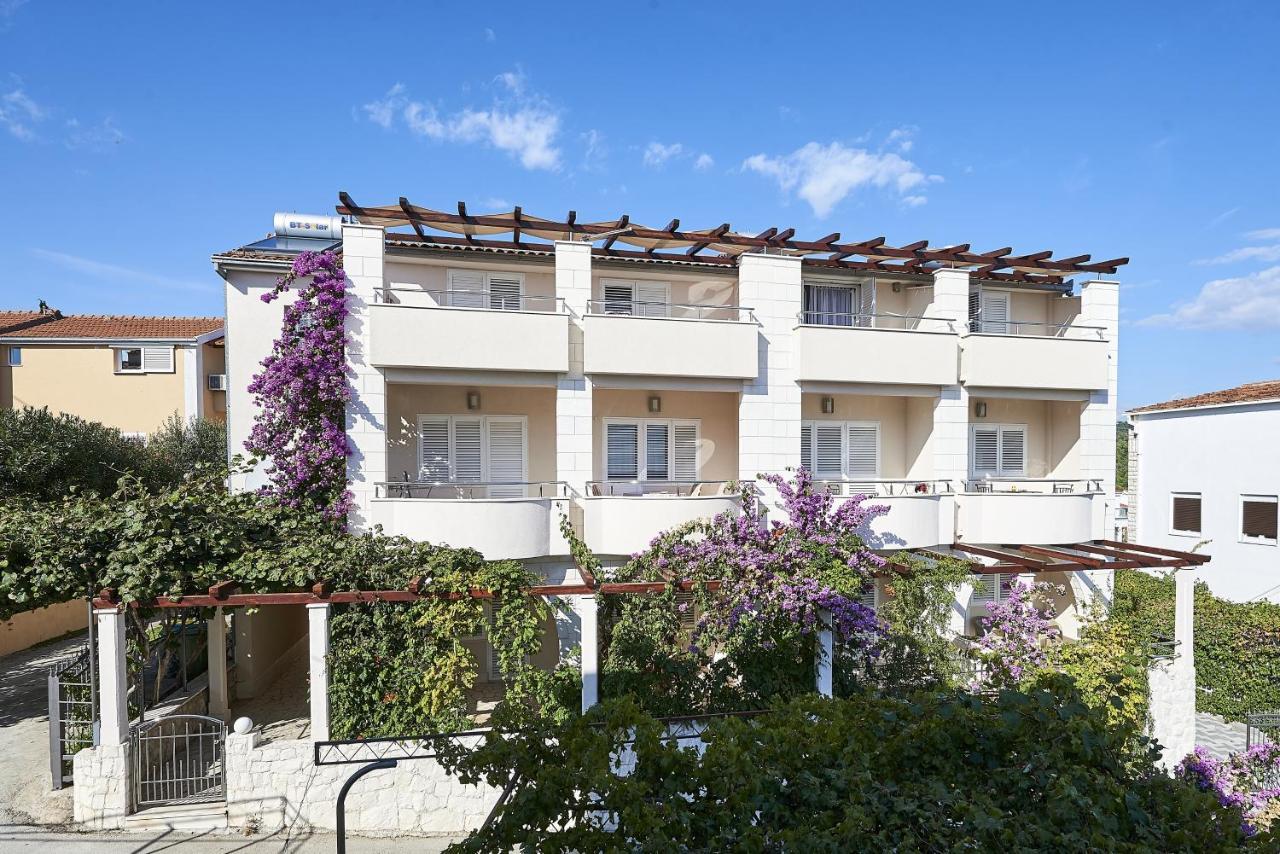 Apartments With A Parking Space Mavarstica, Ciovo - 17803 Trogir Zewnętrze zdjęcie
